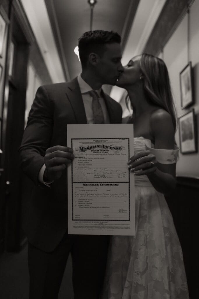 San Miguel courthouse elopement