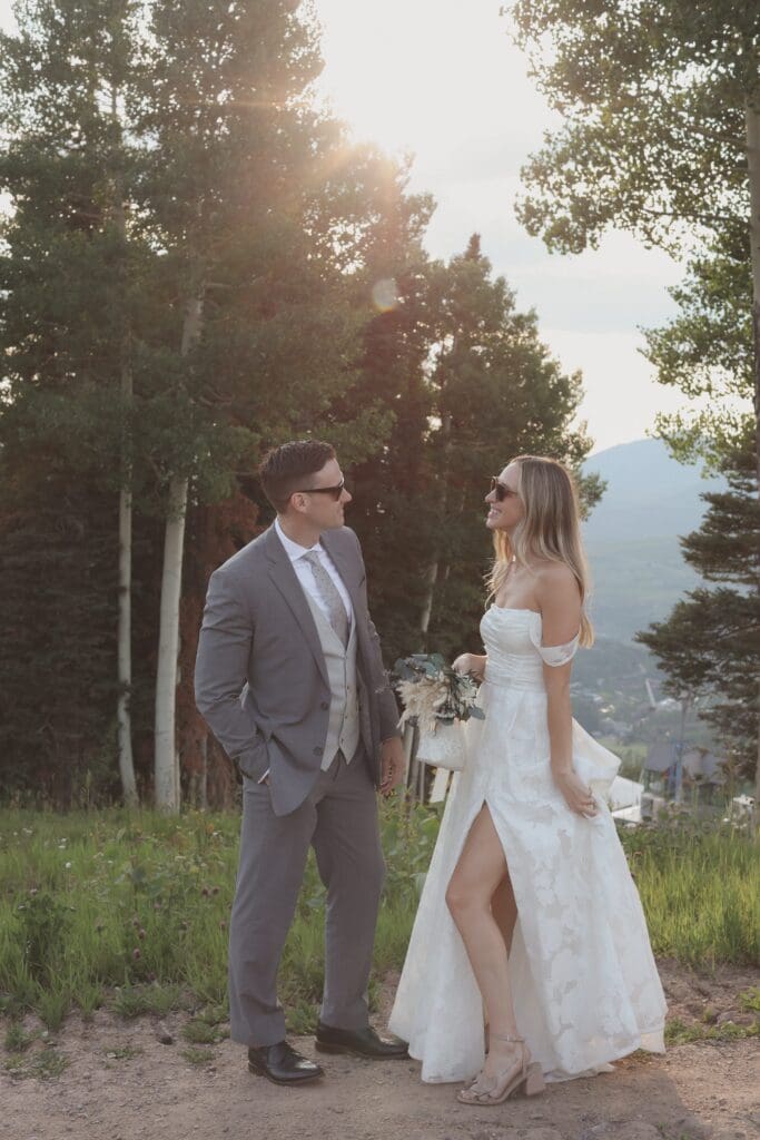 couple exchanging vows on top of sapphire point overlook