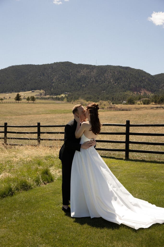 bride & groom spruce mountain ranch